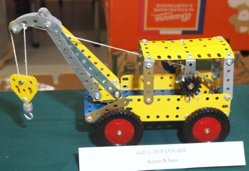 Grue dépanneuse de Kenzo : atelier enfants de PH Baudeau à Lorient