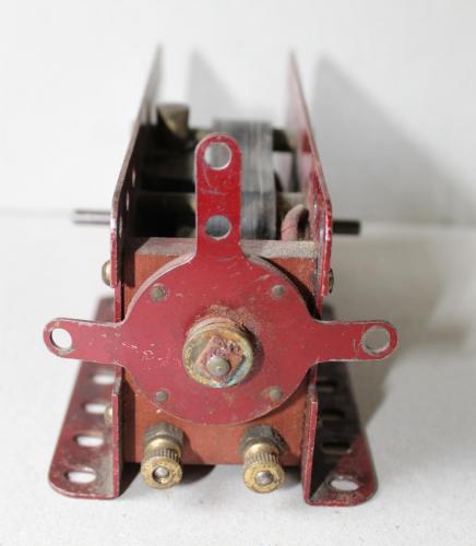 109- 4 volts Ca.1930  Type 1
