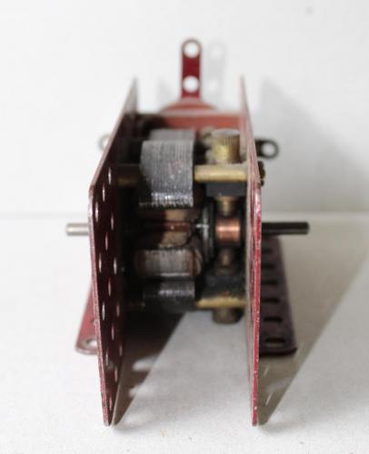 112- 4 volts Ca.1930 Type 1