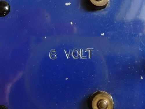 6-Volts-1937-Detail
