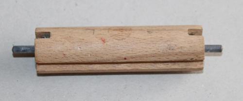 Pièce N°106-Rouleau bois pour métier à tisser