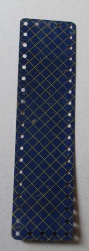 N°196-Petit Meccano haut-Bleu croisillonné