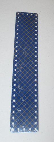 N°197-Sans marquage-Bleu croisillonné-bords arrondis