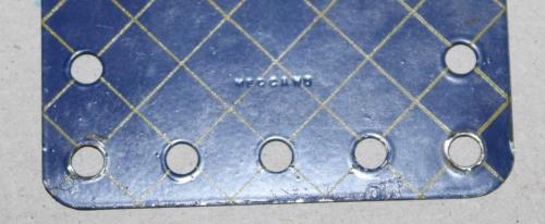 N°197-Meccano bas-côté bleu croisillon-Bleu croisillonné