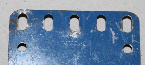 N°197-Meccano haut-bleu