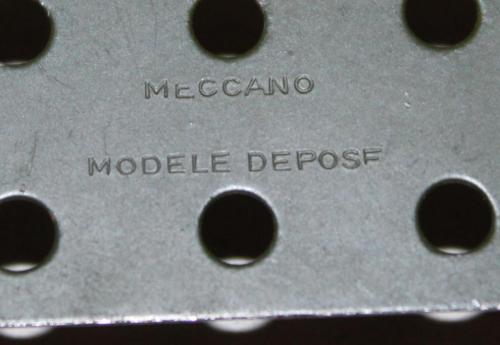N°51-Meccano modèle déposé bas-kaki non époxy-boite Meccakit armée-1974