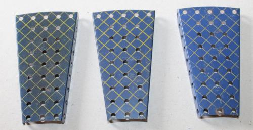 N°54a-Sans marquage-Bleu croisillonné