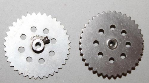 N°95-Meccano-Double taraudage-Petit moyeu-Nickelé-Boite n°7 de 1928