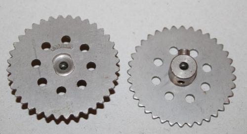 N°95-Meccano-Double taraudage-Gros moyeu-Nickelé