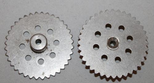 N°95-Meccano-Double taraudage-Gros moyeu-Nickelé