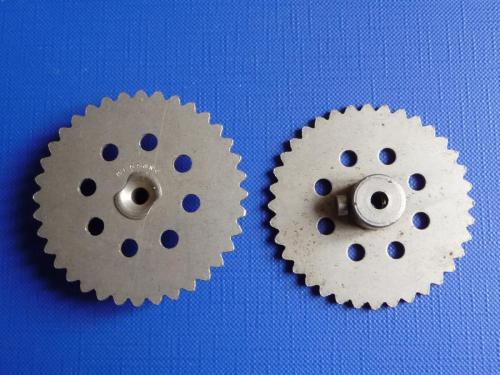 N°95-Meccano-Double taraudage-Gros moyeu-Nickelé -Boite n°3A de 9-1929