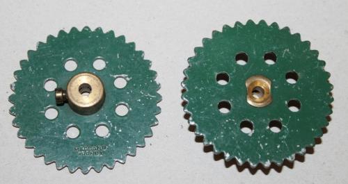 N°95-Meccano France-Double taraudage-Gros moyeu-vert