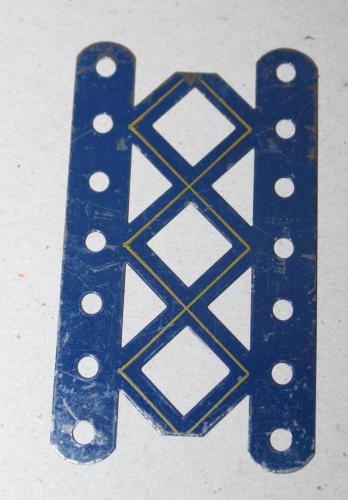 N°97-Meccano droite-bleu croisillonné