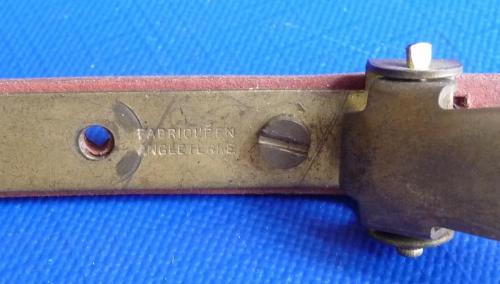 N°149-FEA-isolant brun