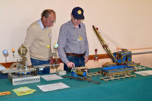 17 Claude et Didier avec la grue Bondy.