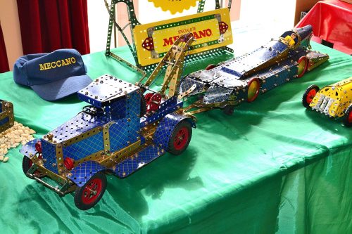 26 Remorquage de la voiture Oiseau Bleu