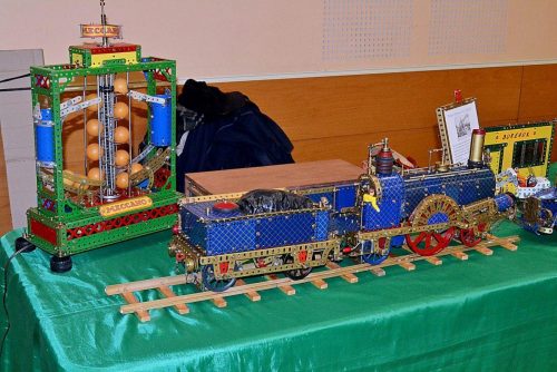 11- La loco 111 Caledonian et le jeu de balles de Bernard