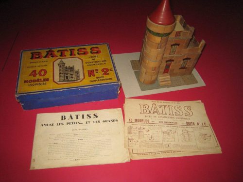 10 boite et modèle Batiss Jacques